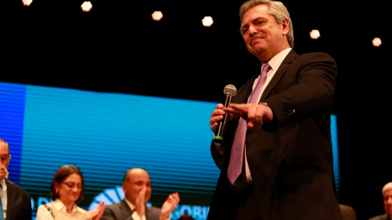 El candidato a presidente del Frente de Todos, Alberto Fernández, hizo en Tucumán una fuerte defensa de la educación pública.