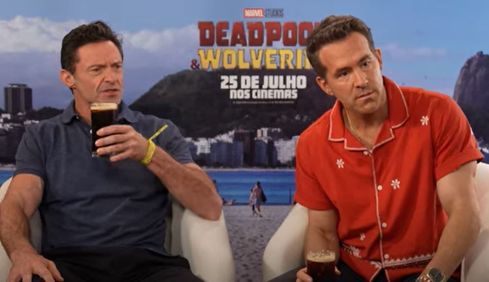 La reacción de Ryan Reynolds y Hugh Jackman al probar el fernet. Captura TV
