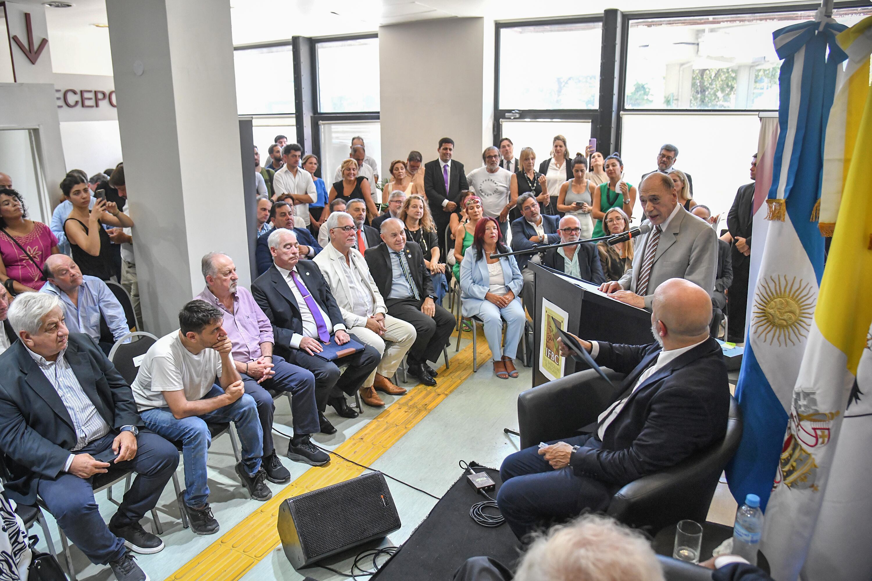 En la sede del Copaju, el titular del organismo, Andrés Gallardo, y Eugenio Zaffaroni, presidente del Instituto Fray Bartolomé de las Casas, encabezaron el encuentro.