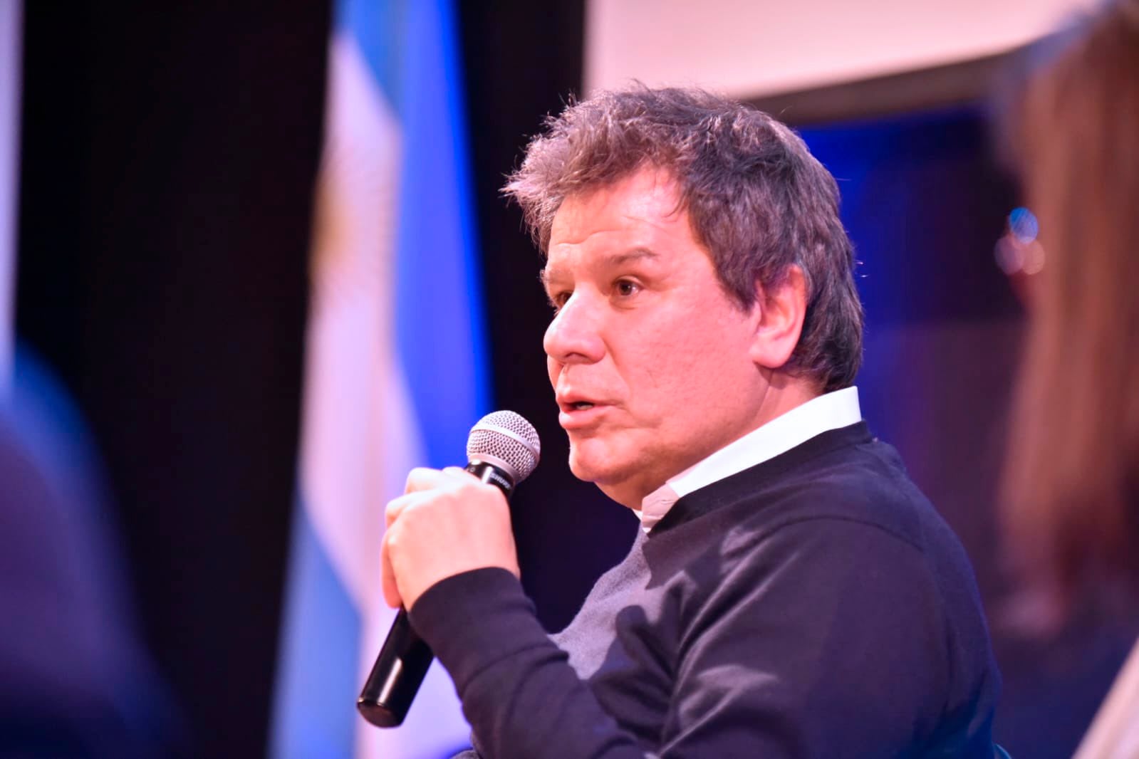 Después de muchas discusiones, Manes logró sumar a la UCR al camino del centro.