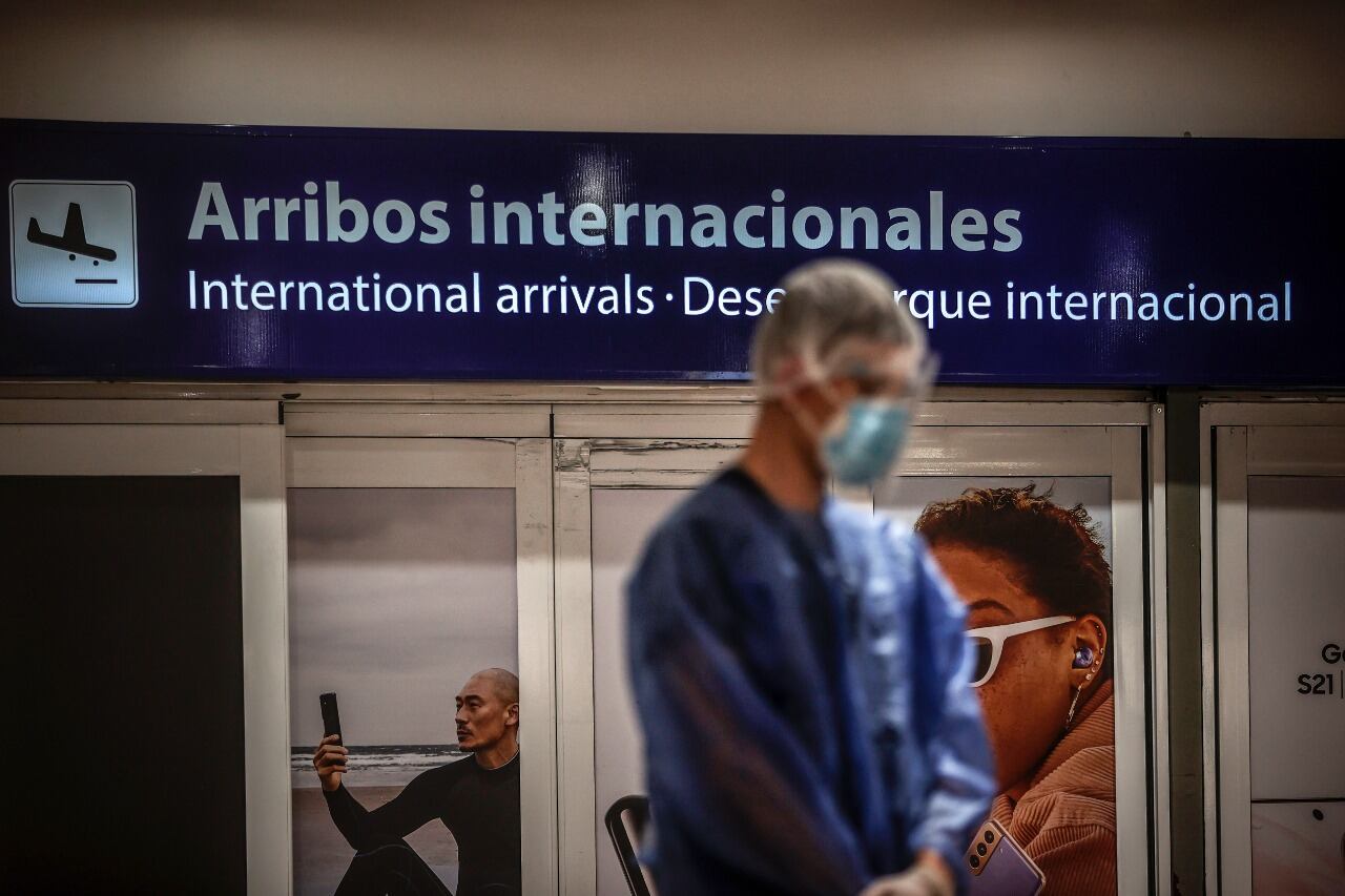 Ya hay un total de siete viajeros que llegaron con la variante Delta.