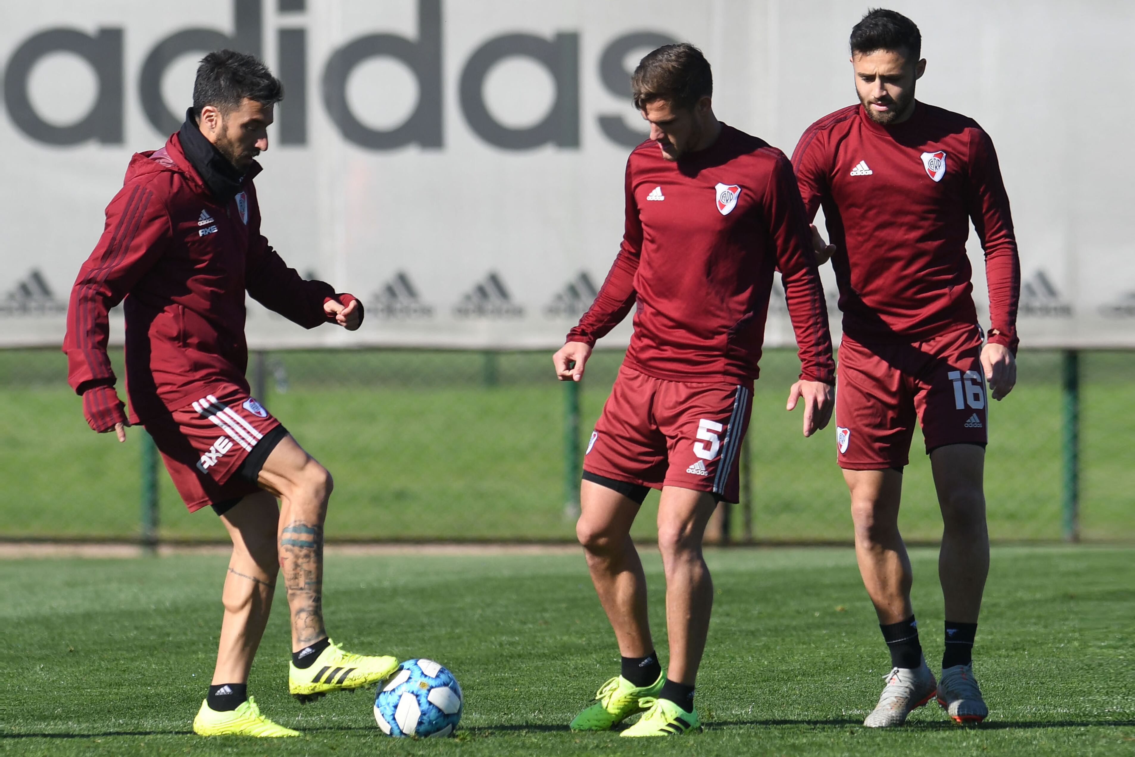 River preparó el Superclásico alejado en Pilar.