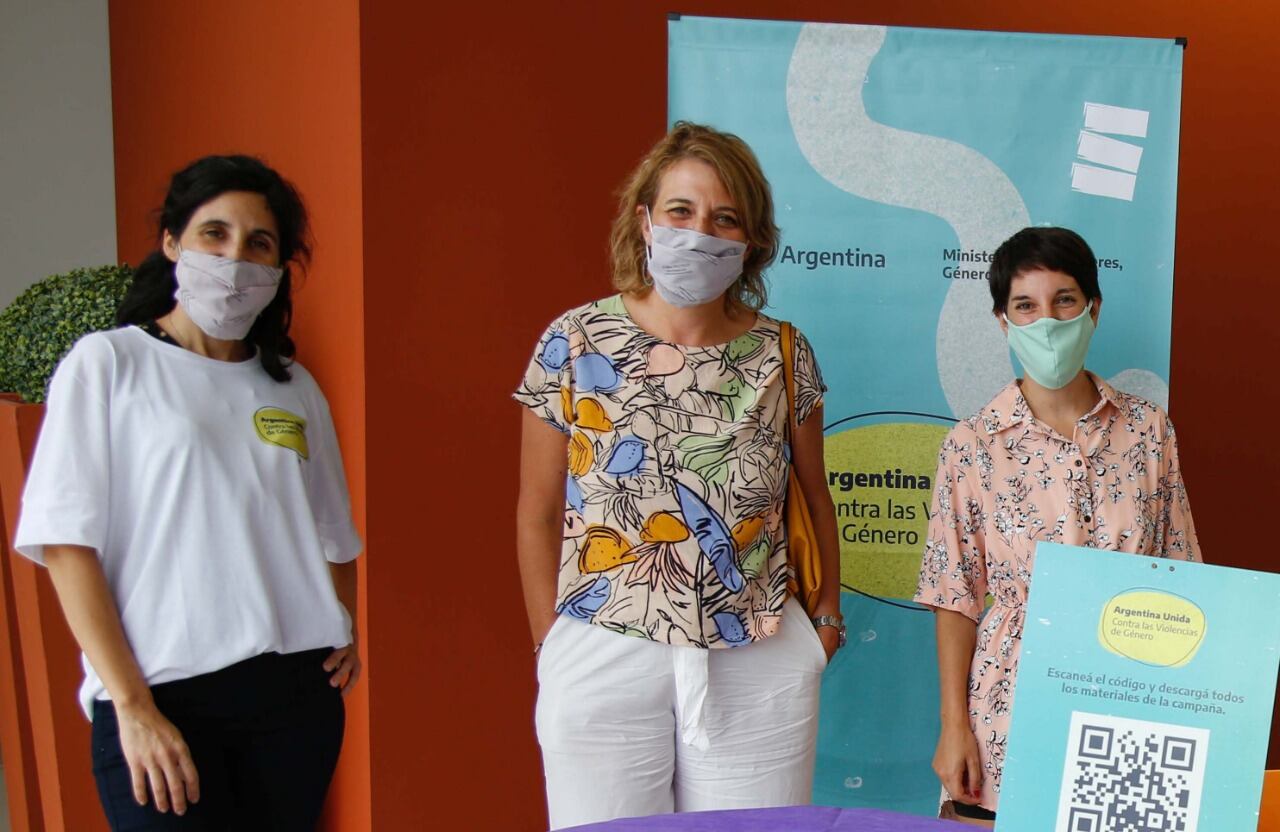 María del Valle Aguilar, Laurana Malacalza y Diana Broggi.