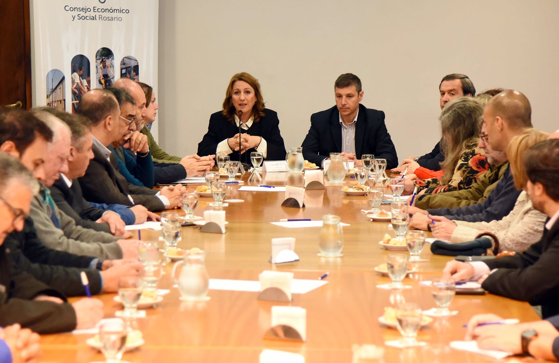 Fein y los sindicatos coincidieron en iniciar acciones para mitigar los daños de la crisis.