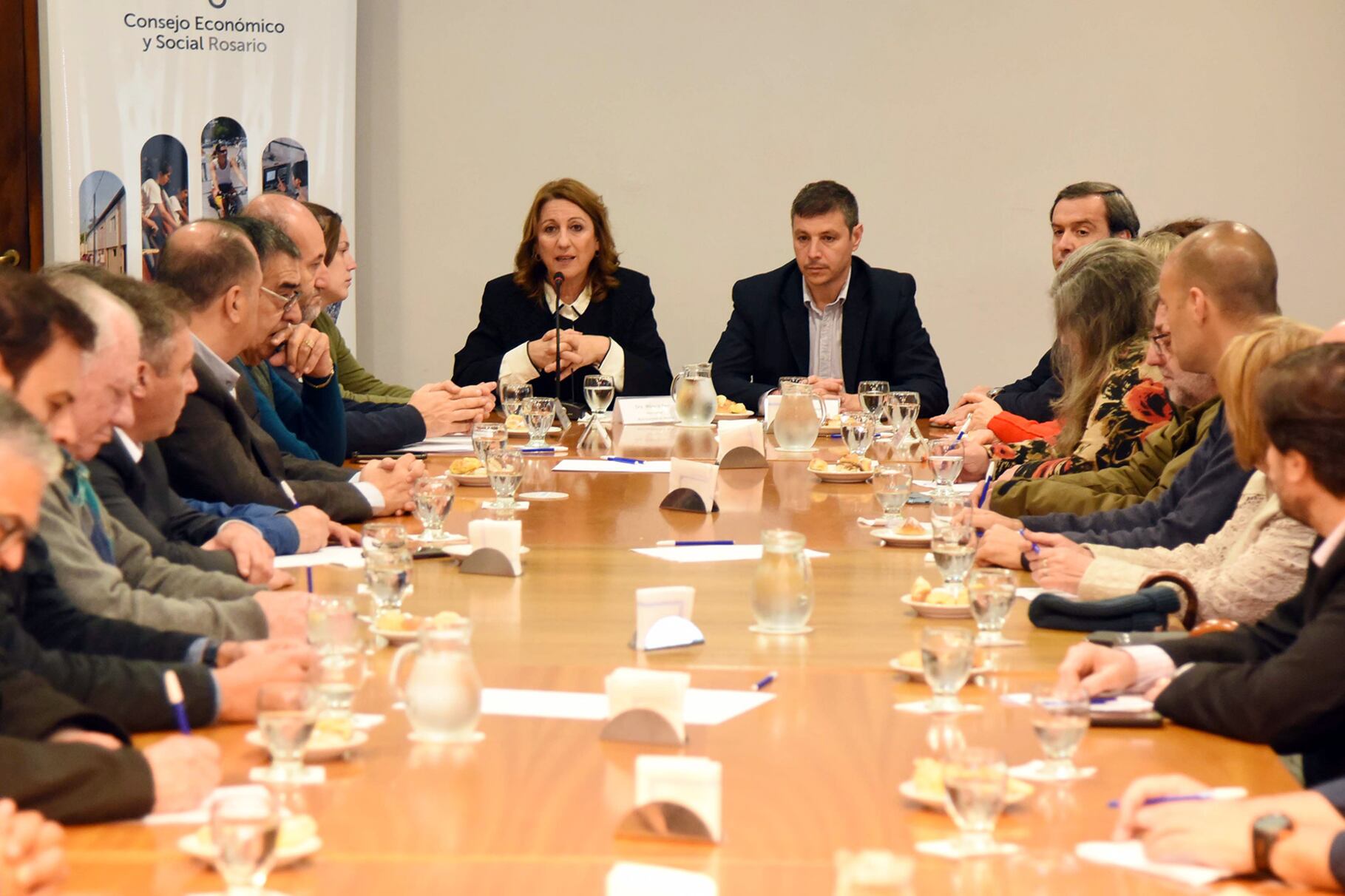 Fein y los sindicatos coincidieron en iniciar acciones para mitigar los daños de la crisis.