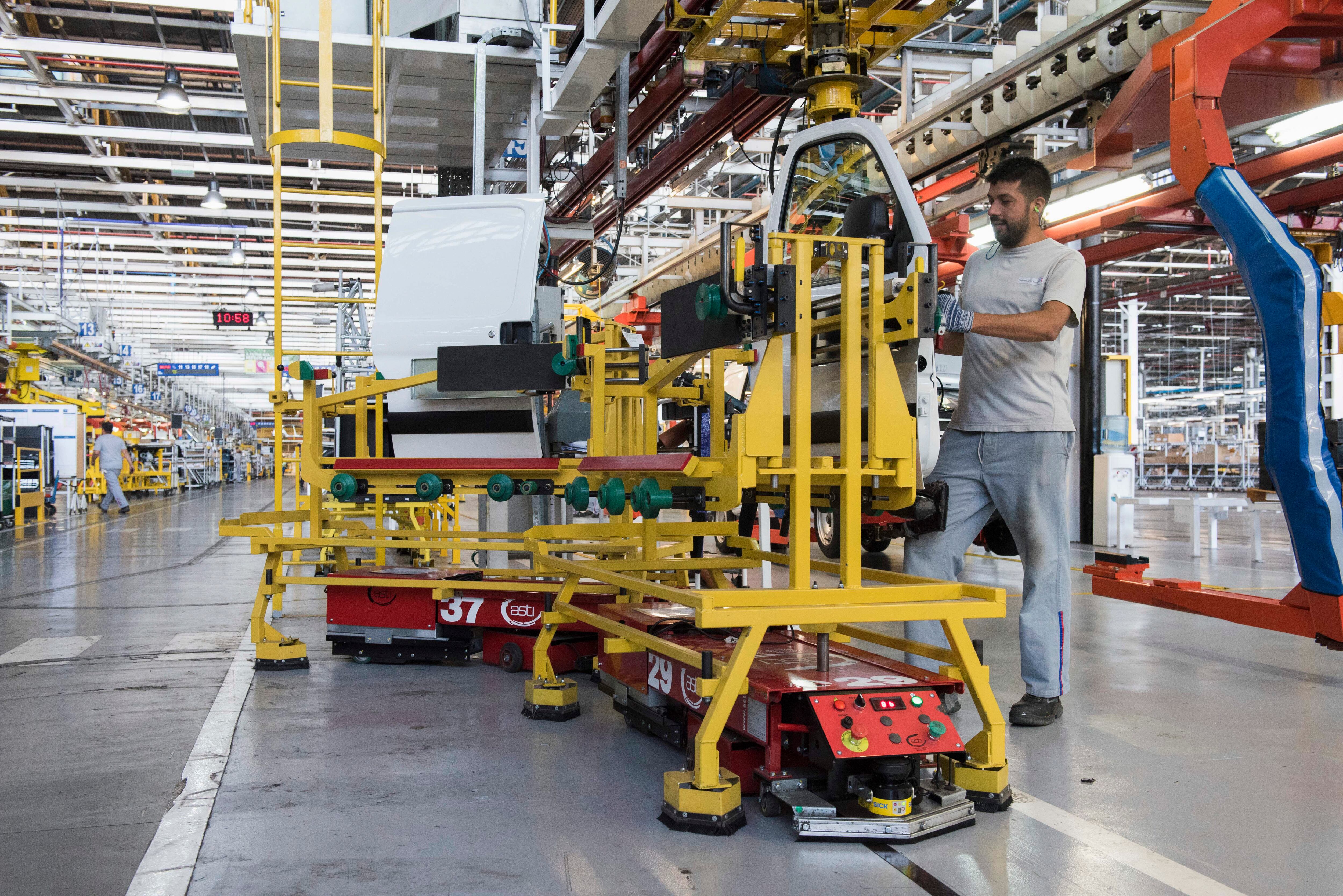 Argentina se encuentra frente a la vieja disyuntiva de cómo y hacia dónde redefinir el patrón de especialización productivo que se fue consolidando durante las últimas décadas.