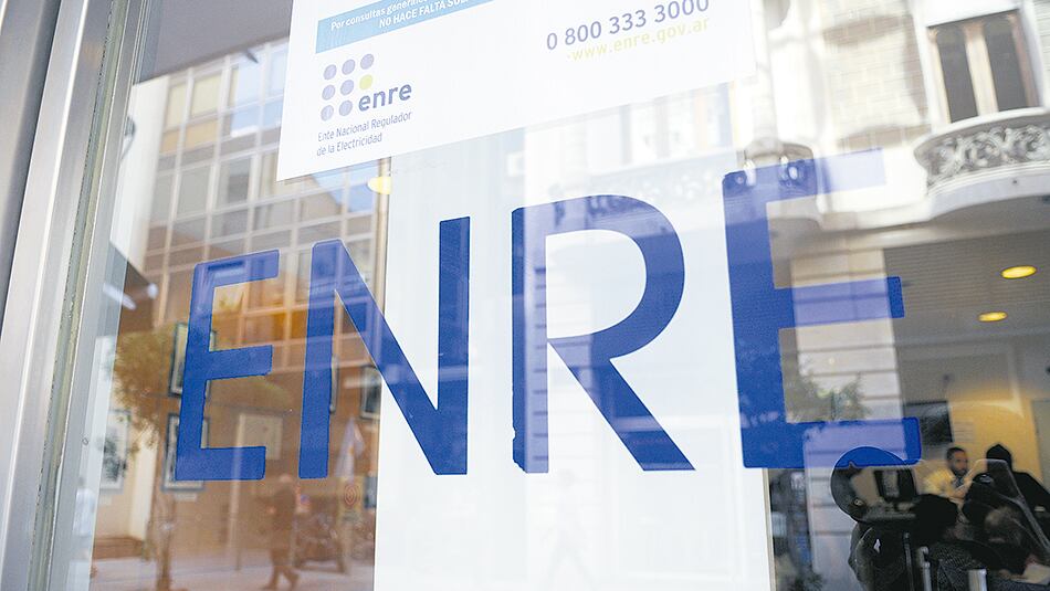 Unos 200 trabajadores tienen a su cargo el control de las distribuidoras.