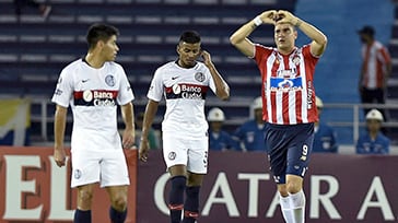 San Lorenzo no pudo desplegar su mejor juego en tierras colombianas.