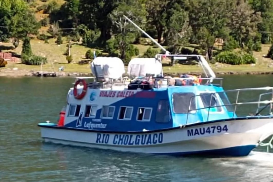 Las labores de búsqueda continuaron durante toda esta jornada, sumado a las diligencias que instruyó la Fiscalía para determinar las causas que provocaron este accidente marítimo