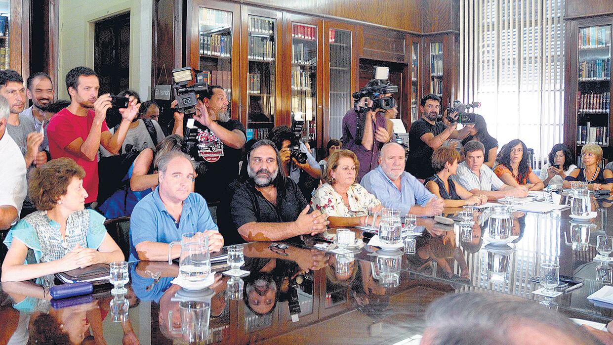 La baja del poder del salario docente se daría incluso si todos cobraran el plus por presentismo.