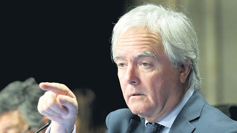 Pinedo es coautor del proyecto del programa “El Estado se hace cargo y te acompaña”.