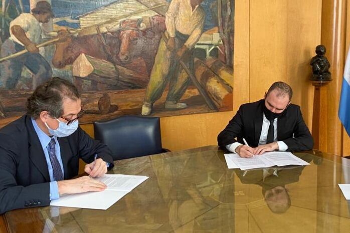 Miguel Pesce y Martín Guzmán, con visiones diferentes sobre el dólar.