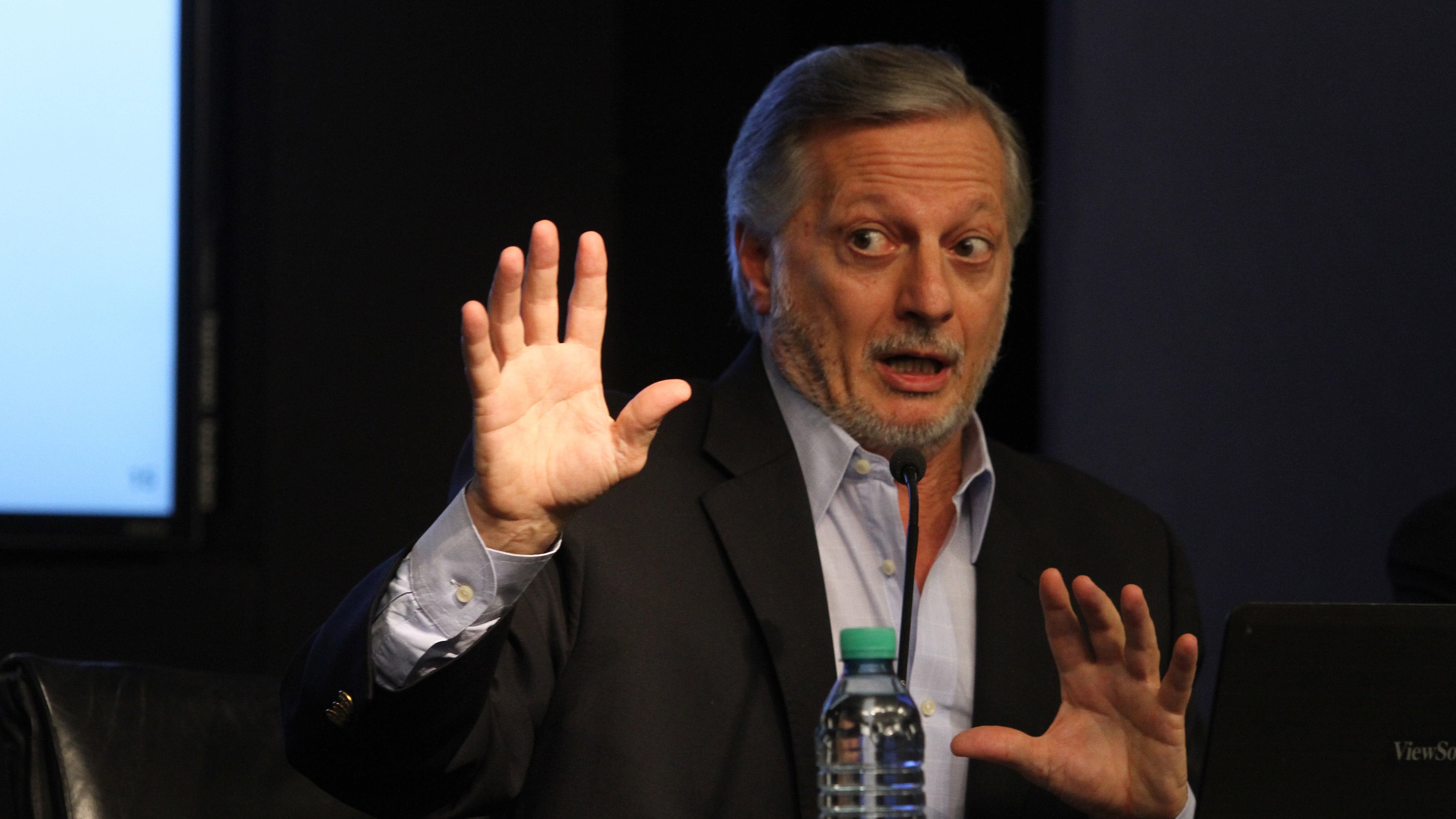 Juan José Aranguren, ministro de Energía y Minería. Dueño de 88 millones de dólares en depósitos en el exterior. Y allí seguirán.