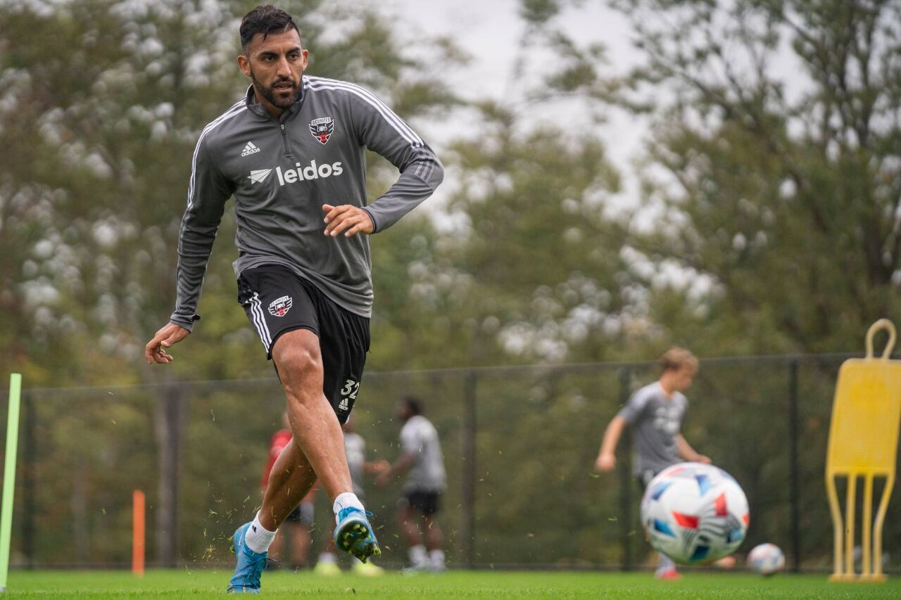 Sin lugar en Boca, Abila podría recalar en Racing