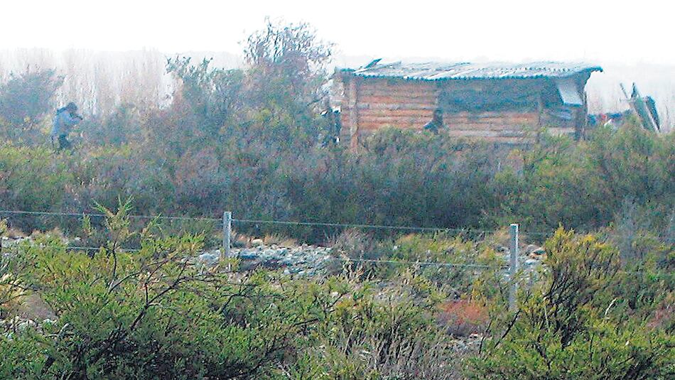 Santiago Maldonado (izquierda) y Nicasio Luna Arratia el día de la represión en Cushamen.