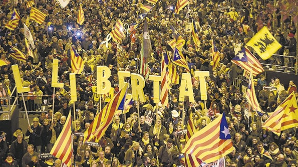 Las calles de Barcelona se cubrieron con los colores de la bandera catalana.