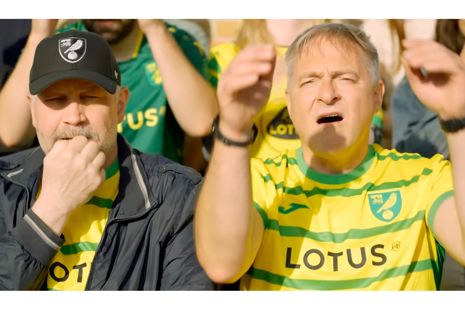 Los dos hinchas del video que se viralizó.