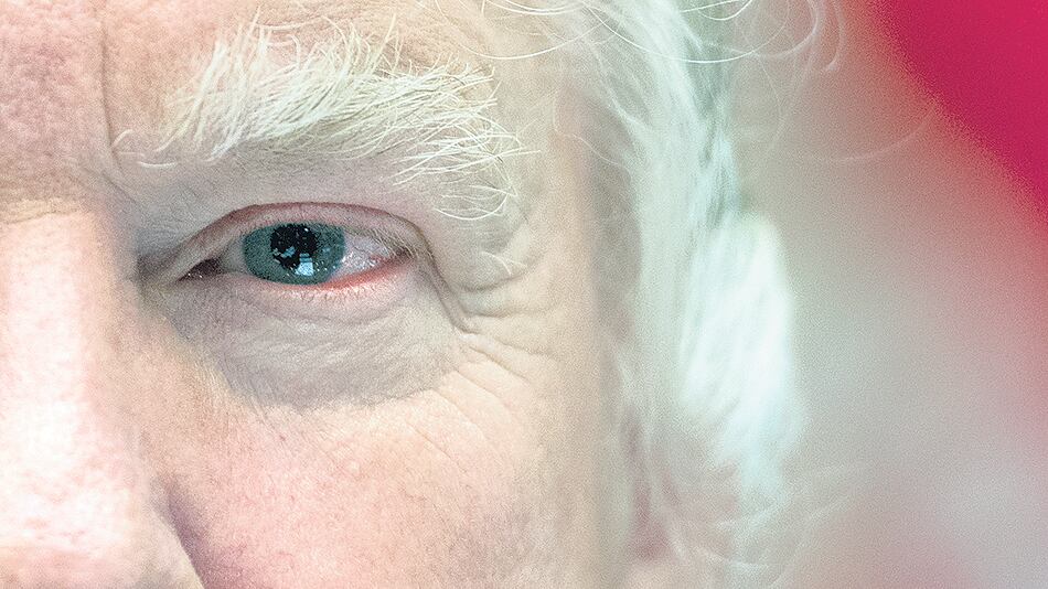 Trump está a favor de mantener la norma aprobada en 2008 por Bush hijo.