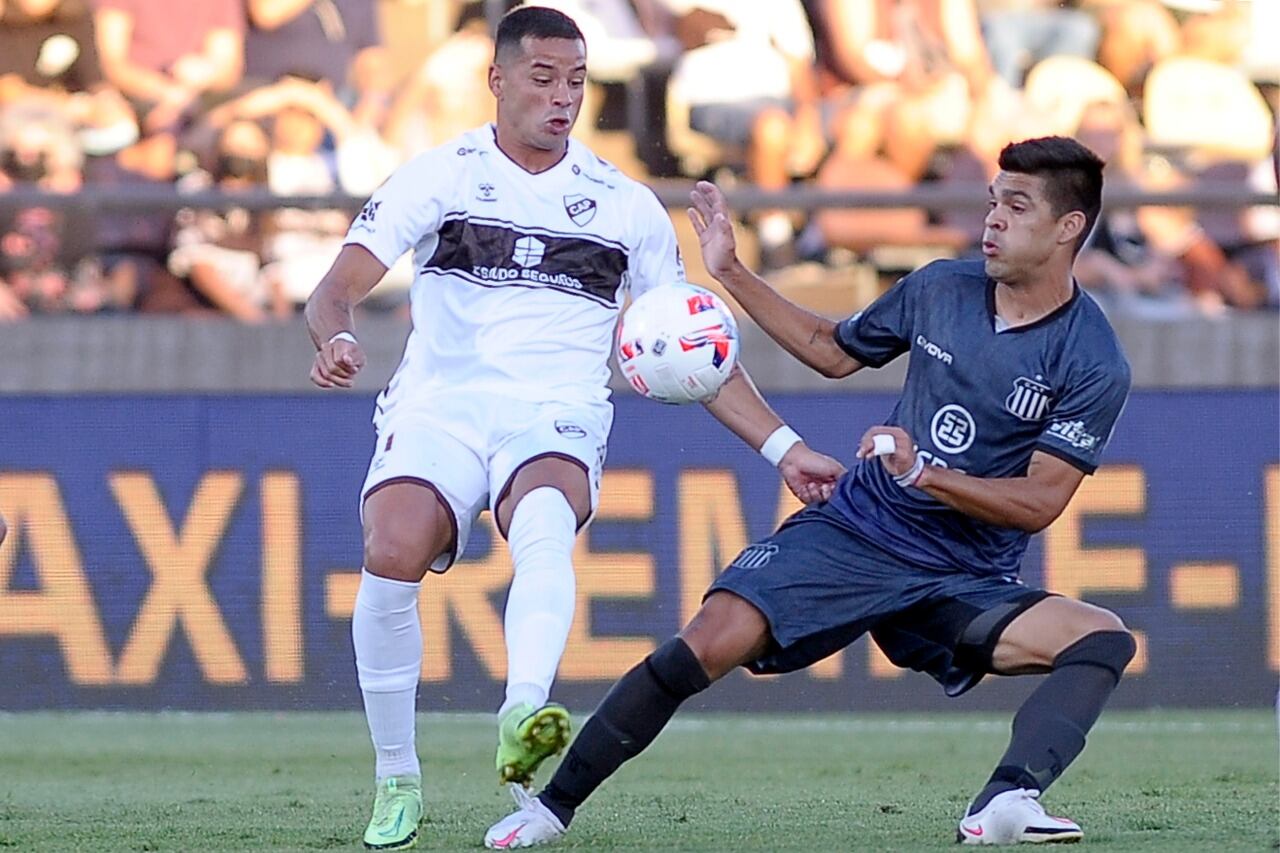 No se sacaron ventaja en la cancha del Calamar.