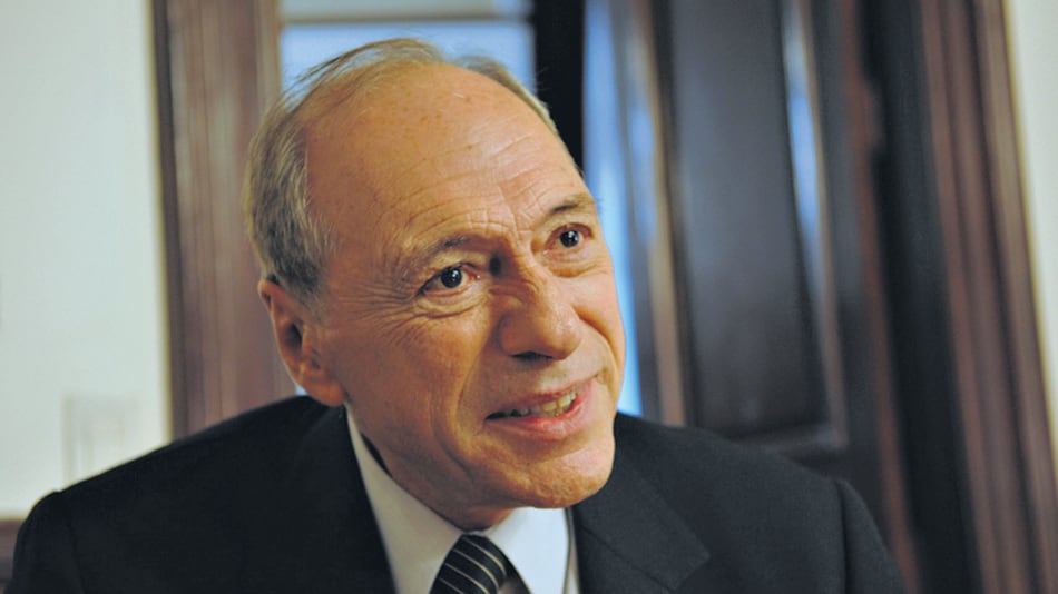 “Tenemos un monopolio de medios al que estamos sometidos”, dijo Zaffaroni.