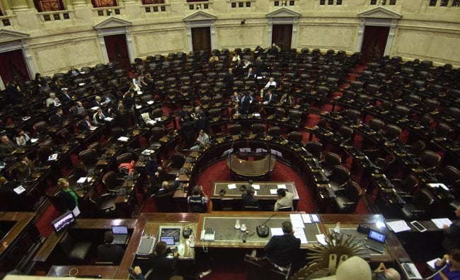 El FpV quería que la Cámara de Diputados intimara a Macri a cumplir la ley.