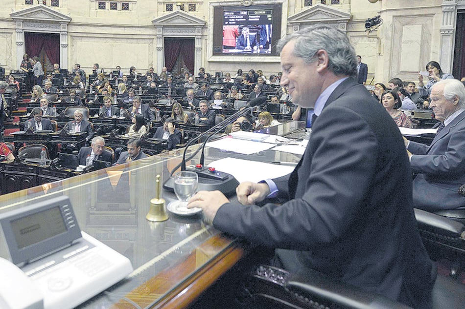 El presidente de la Cámara baja, Emilio Monzó, comenzó a reunirse ayer con los principales legisladores.