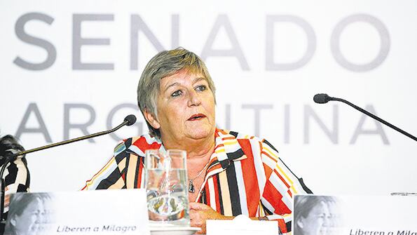 “El país no está bien y se tapa con el debate del aborto”, opina la senadora Nancy González.
