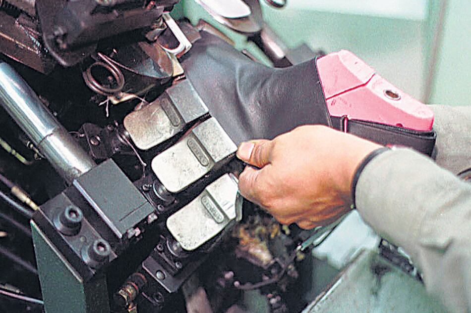 El rubro metal, calzado y marroquinería retrocedió 14,6 por ciento en abril.