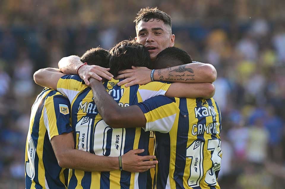 Todos los abrazos son para Malcorra y el colombiano