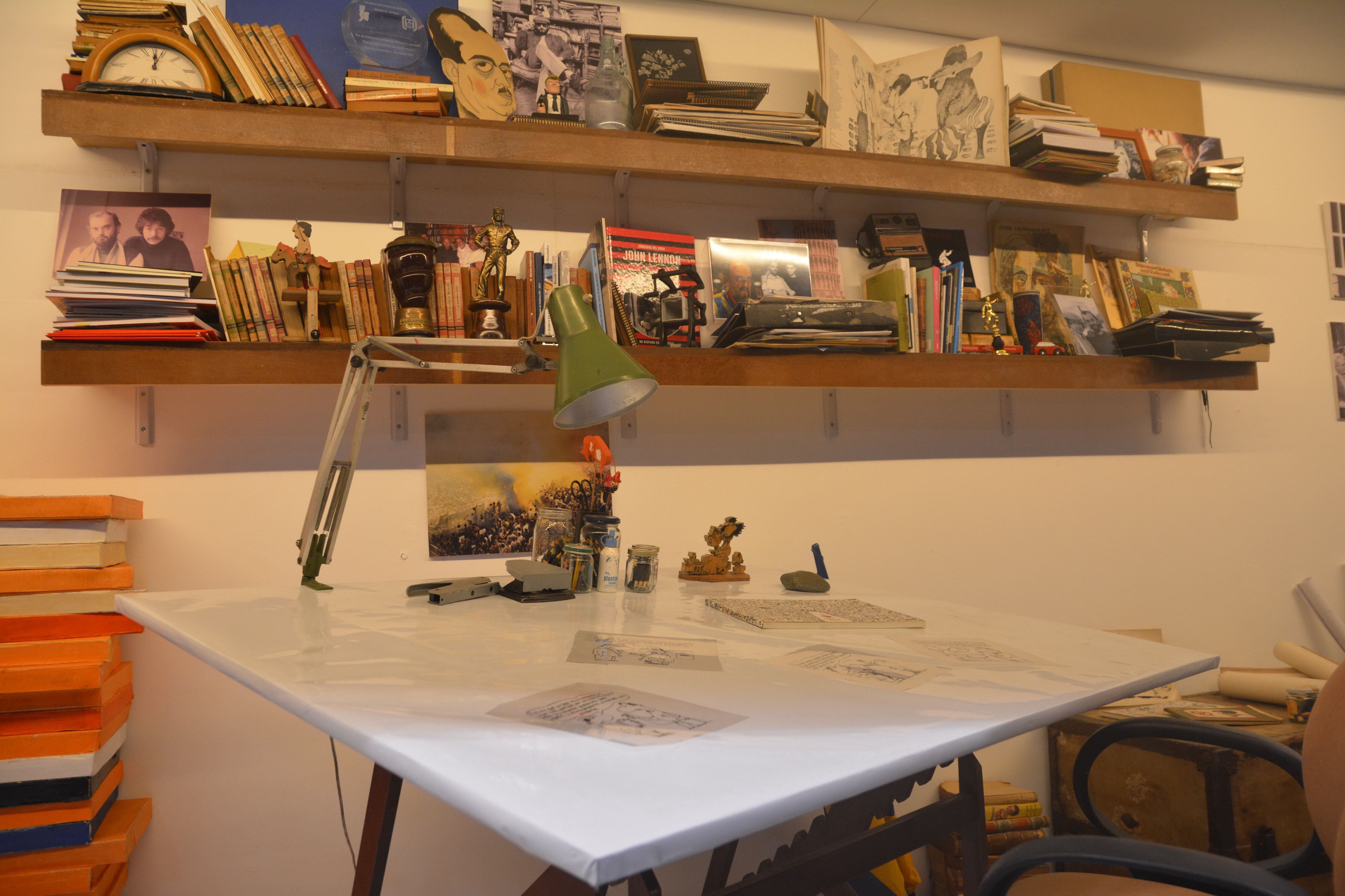 Una parada obligada: cuando se arriba al tablero del dibujante querido.