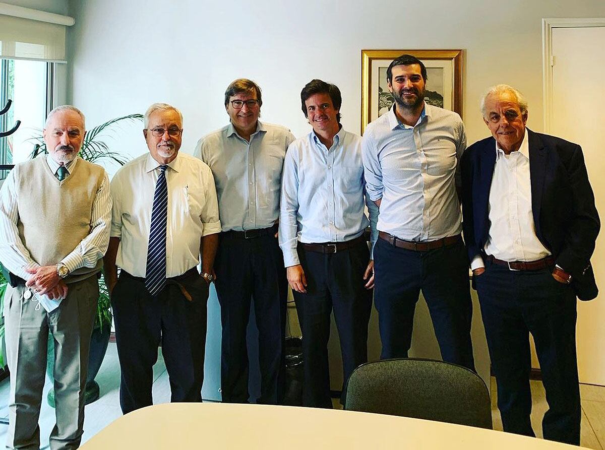Reunión entre el asesor presidencial Nicolás Martinelli y empresarios de Montepaz, en abril de 2022 / Instagram de Nicolás Martinelli 