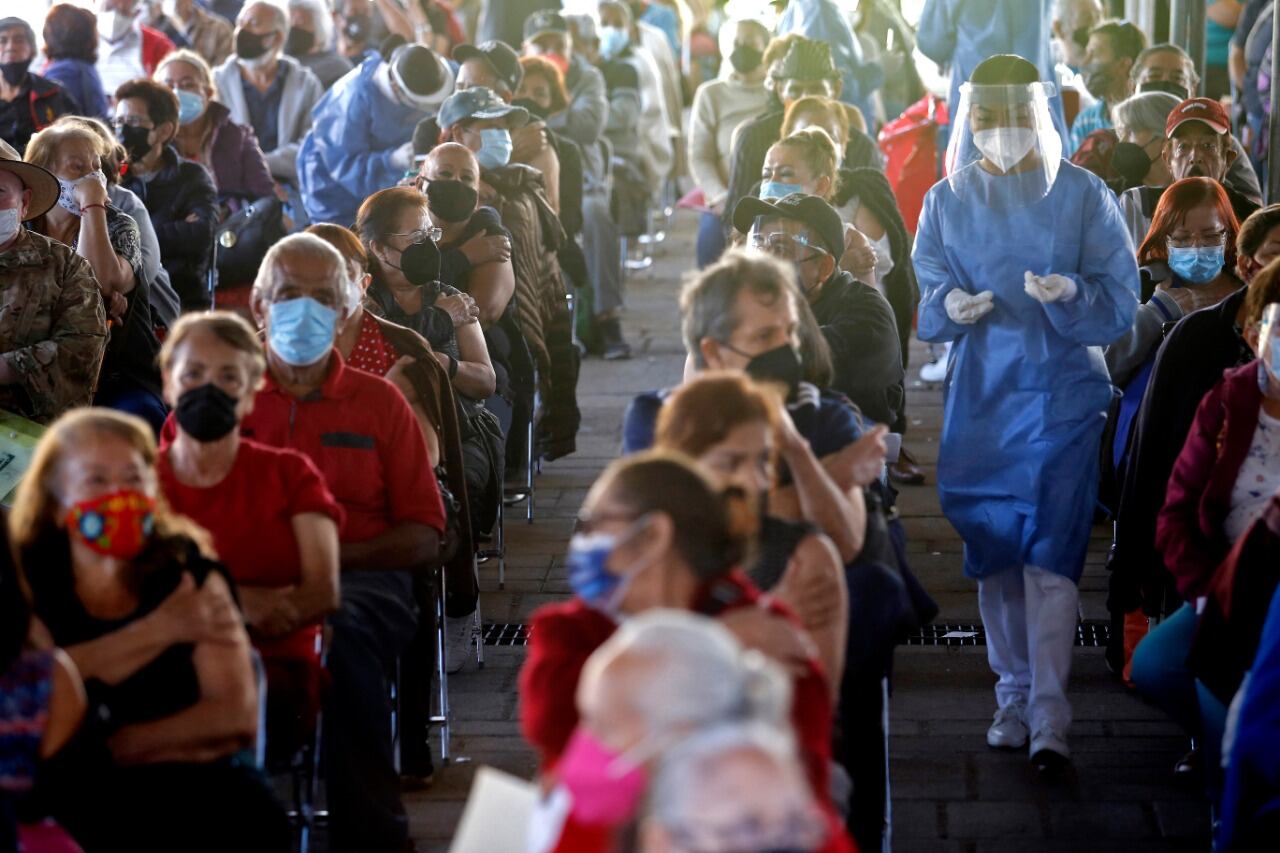 La escasez de vacunas contra el coronavirus es hoy la principal preocupación de los gobiernos de todos los países del mundo.