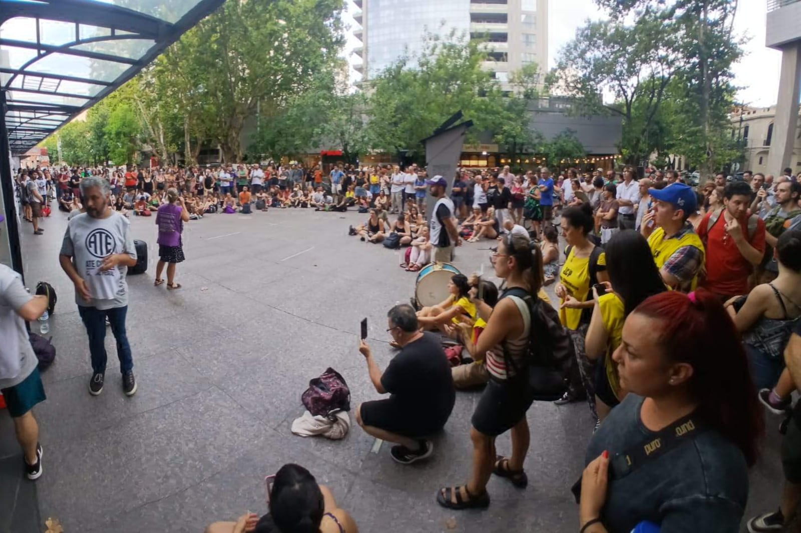 La asamblea de científicos en el Polo de Palermo.