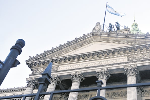 El kirchnerismo intentará avanzar en la Comisión bicameral de Trámite Legislativo para voltear el DNU.