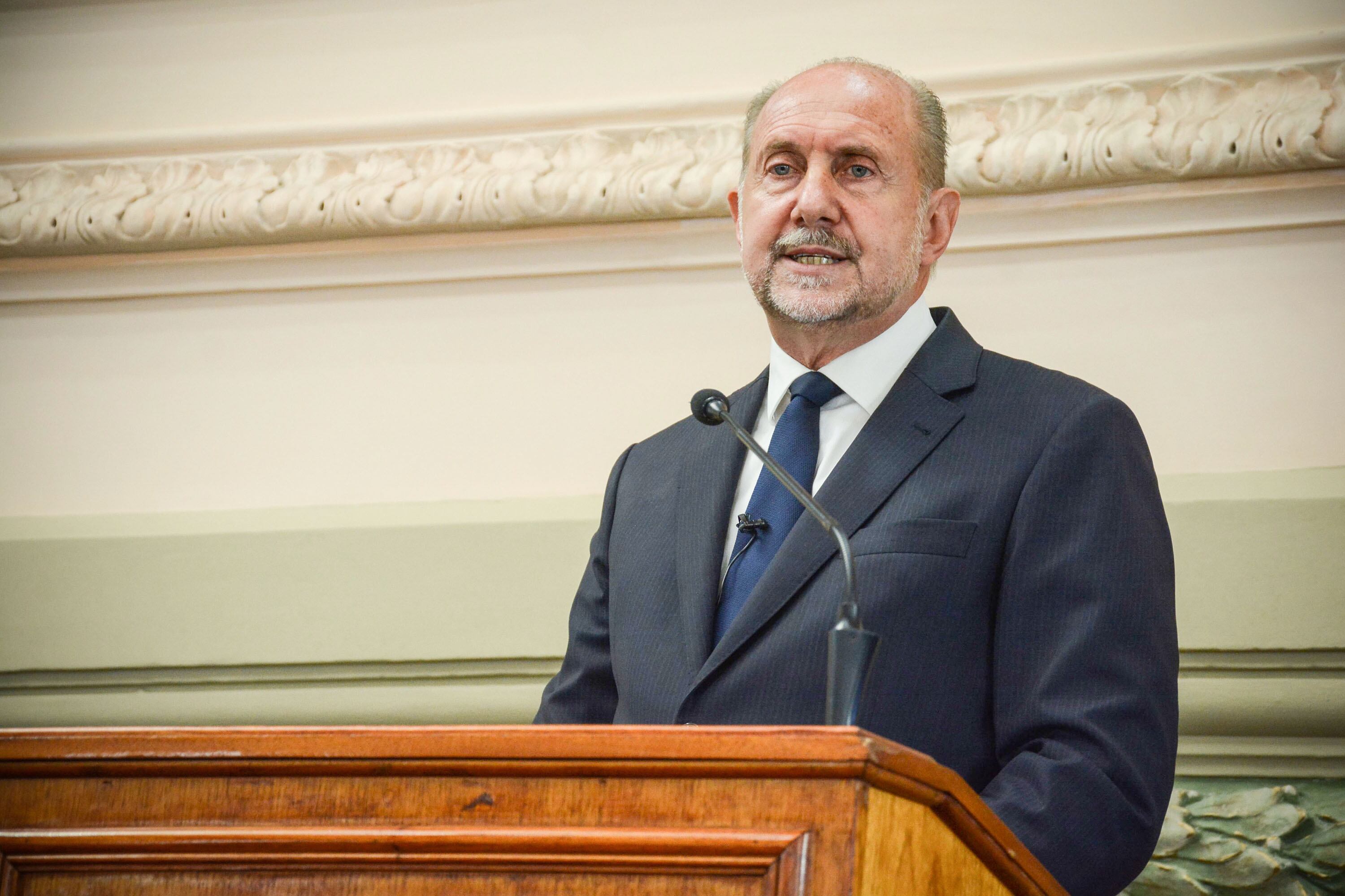 "No vinimos al gobierno sólo por cuatro años", dicen cerca del gobernador.