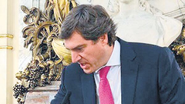 El procurador del Tesoro, Bernardo Saravia Frías, vinculado a los Macri, no encontró irregularidades en el caso.