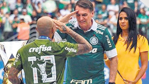 Venias entre Bolsonaro y Felipe Melo. El jugador es un acérrimo defensor de las políticas del presidente.