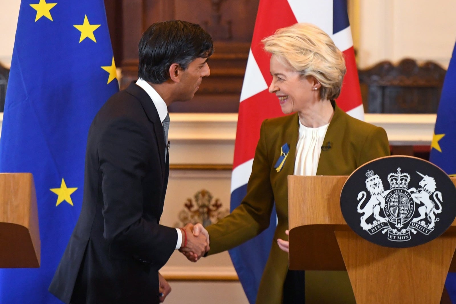 Rishi Sunak sellaron el acuerdo con Ursula von der Leyen. 