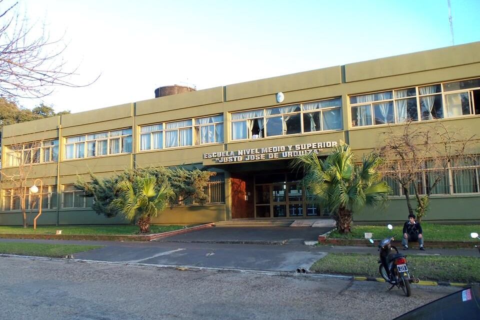 Autoridades de la escuela de Chajarí dieron aviso a la policía y los menores fueron trasladados al hospital.