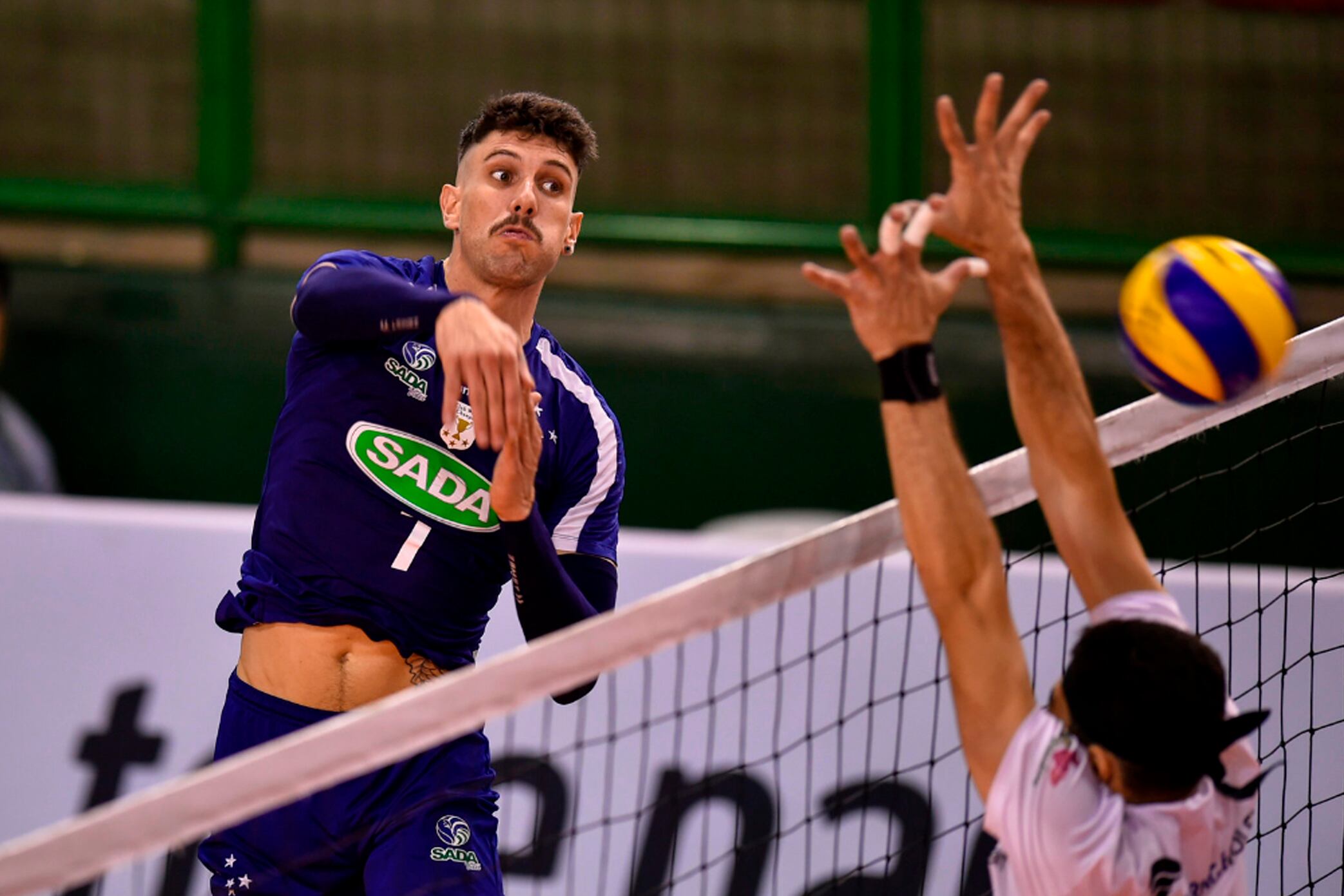 Conte ataca para el equipo brasileño.