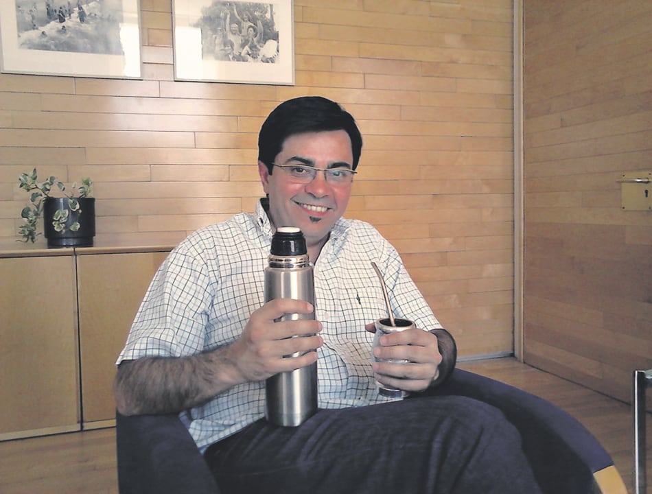 “La ocupación en España es precaria y obliga a muchos jóvenes a seguir yéndose del país”, afirma Pisarello.