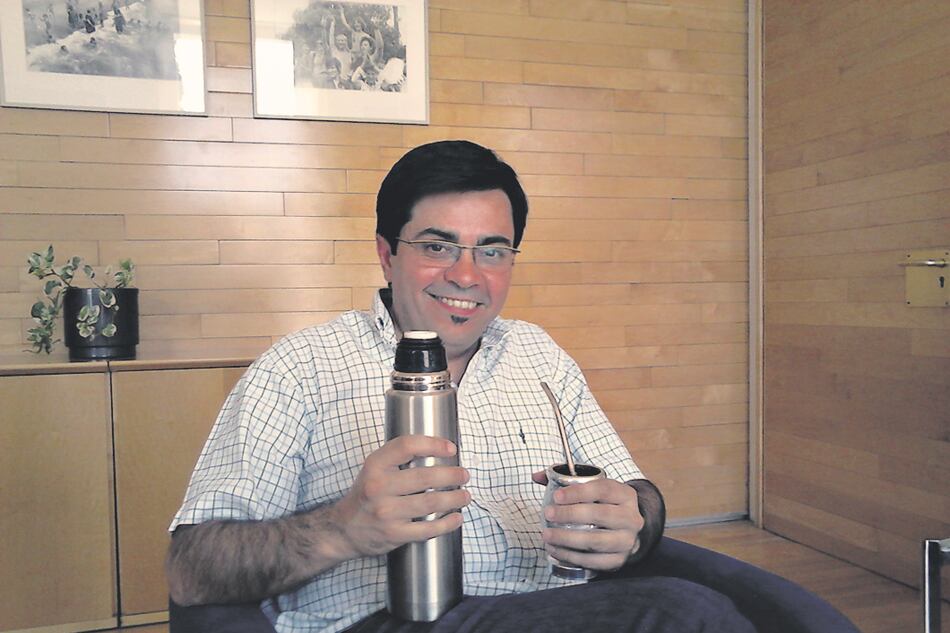 “La ocupación en España es precaria y obliga a muchos jóvenes a seguir yéndose del país”, afirma Pisarello.