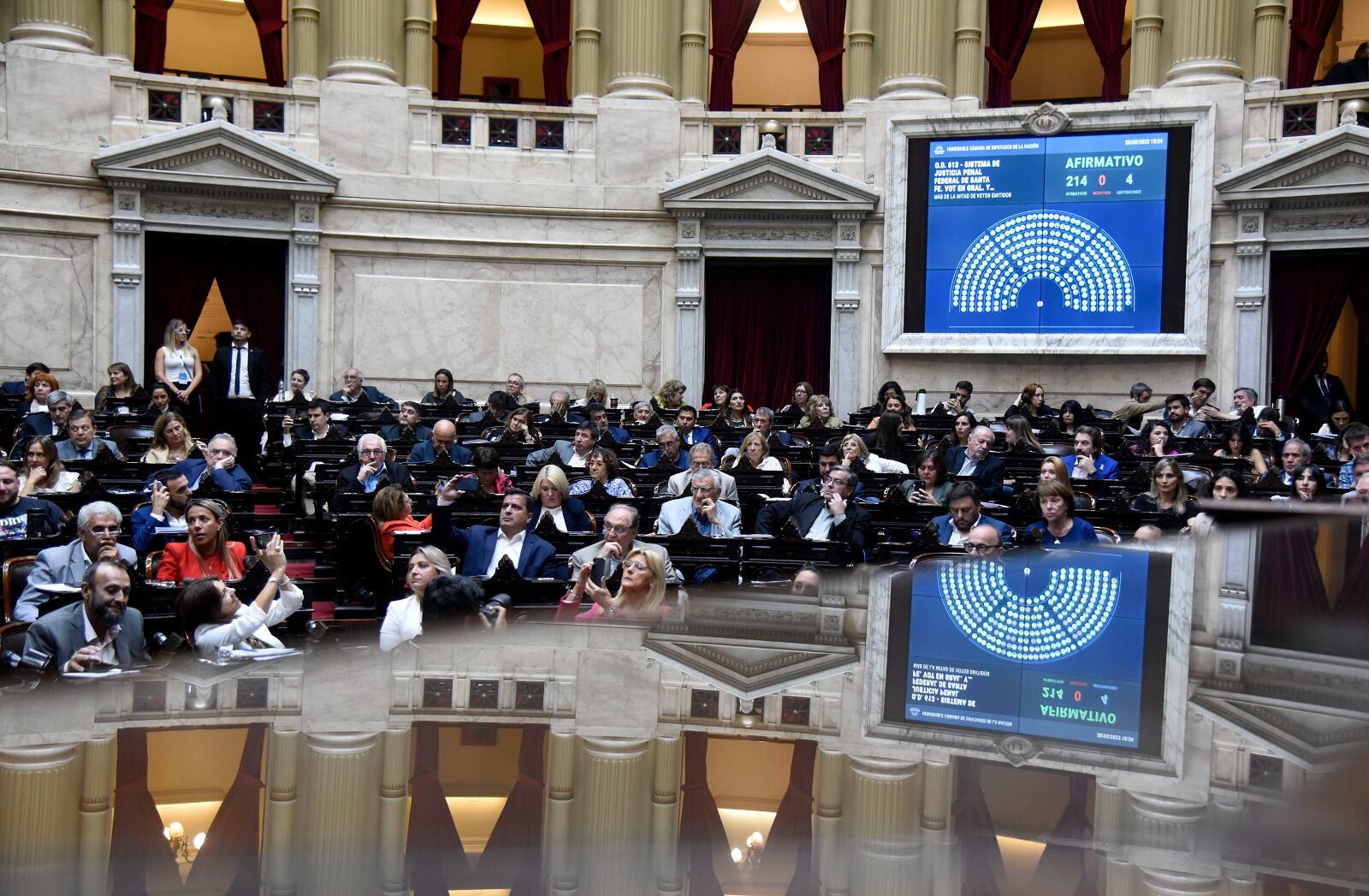 En la Cámara de Diputados se renuevan la mitad de los 257 integrantes del cuerpo legislativo.