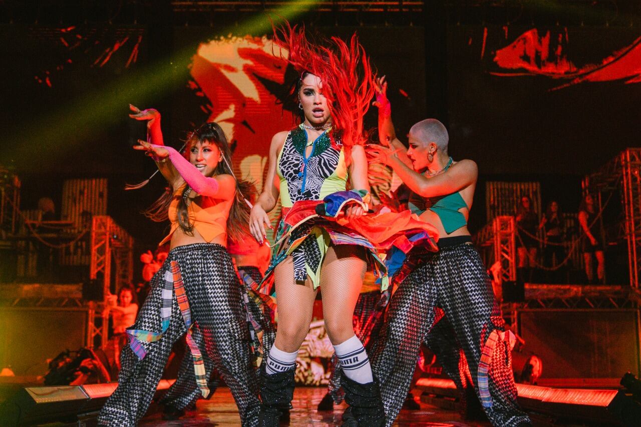 Lali Espósito es uno de esos ejemplares que la industria musical arroja cada tanto.