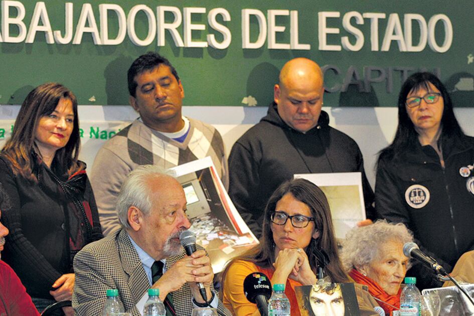Alejandro Garfagnini, Horacio Verbitsky, Elizabeth Gómez Alcorta y Lita Boitano ayer en la sede de ATE Capital.