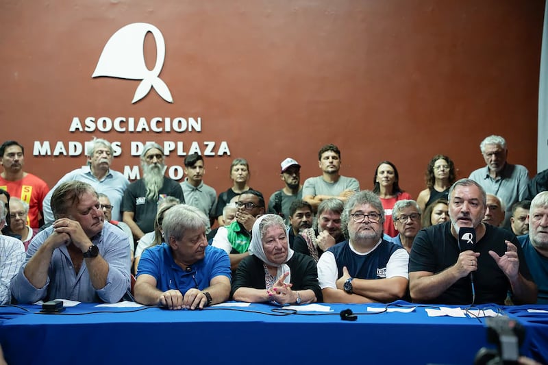 Conferencia del FRESU en Asociación Madres de Plaza de Mayo