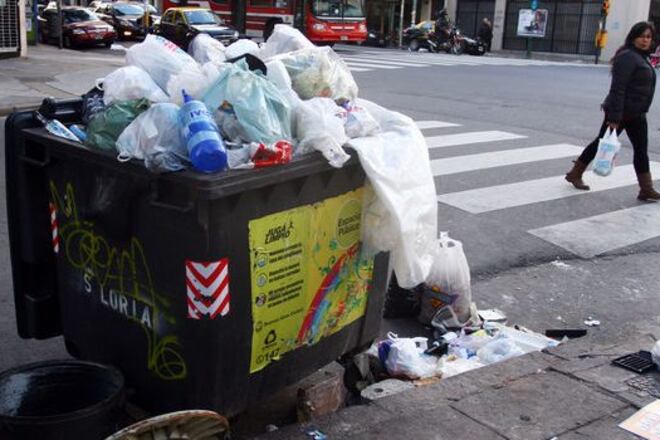El Gobierno porteño pidió a los vecinos evitar sacar la basura durante este período.