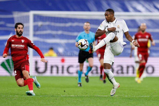 El Merengue ganó y lidera la Liga de España