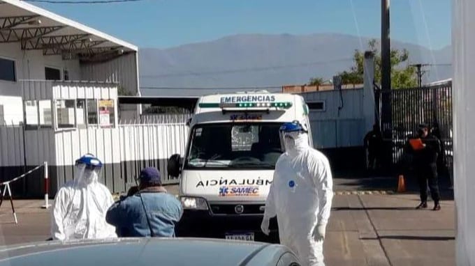 Momento en que llegó la ambulancia del SAMEC al CCM 