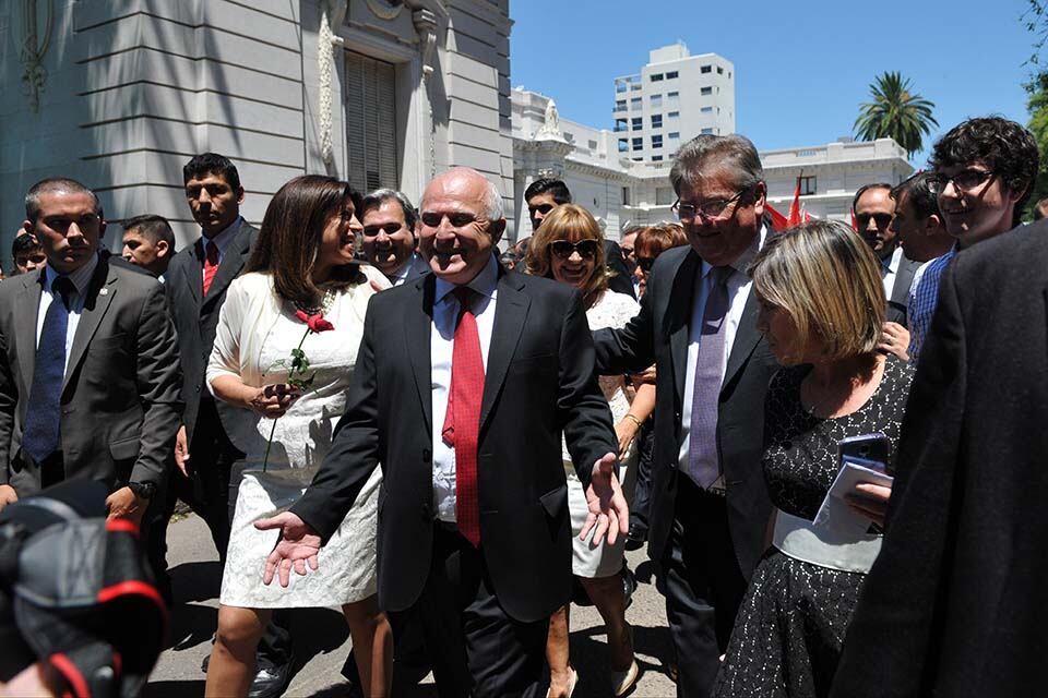 Lifschitz el día de su asunción como gobernador, llegando a Casa Gris desde la Legislatura